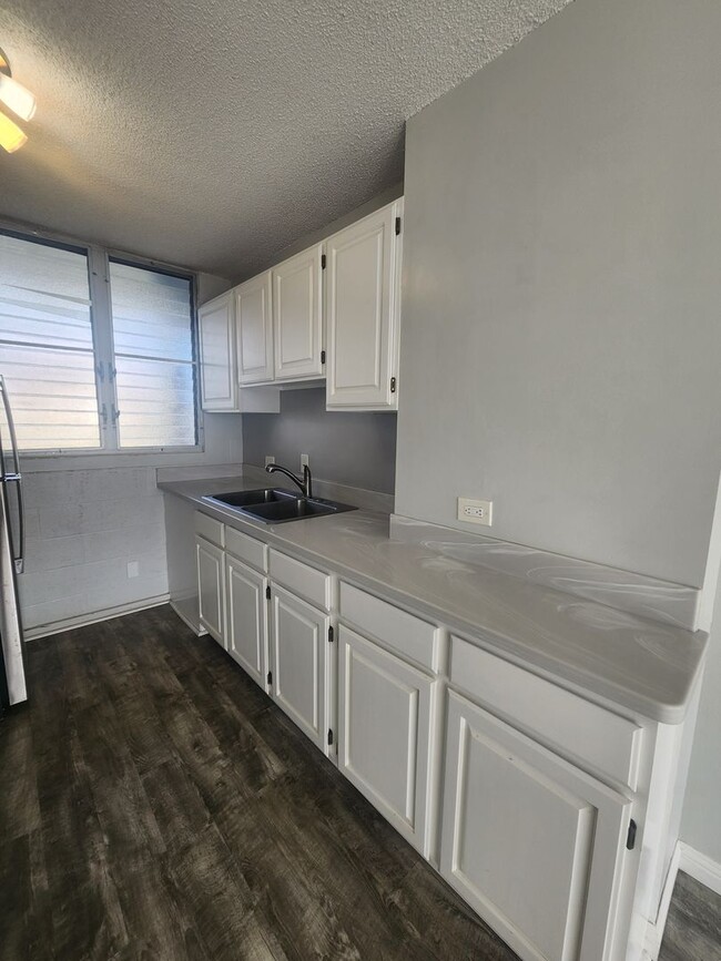 Building Photo - 2302 Kauhale #806