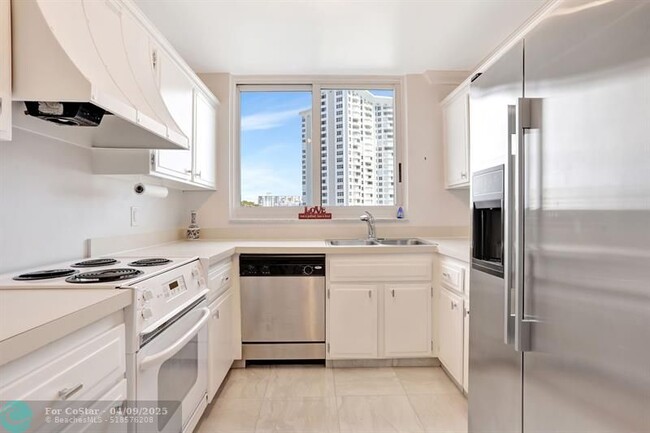 Building Photo - 1360 S Ocean Blvd