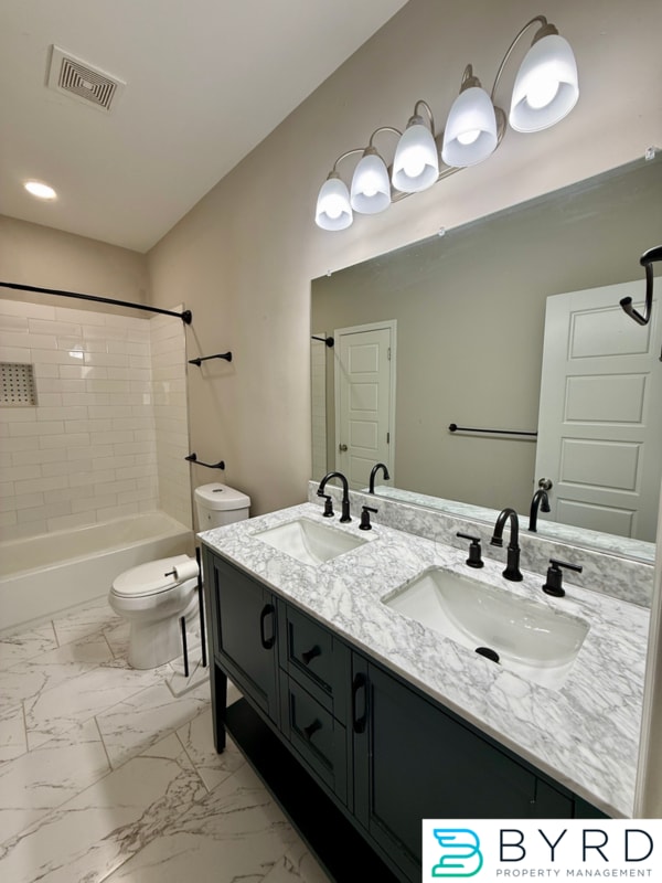 Building Photo - 3007 3rd Ave