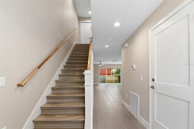 Building Photo - 45 SE 15th Terrace