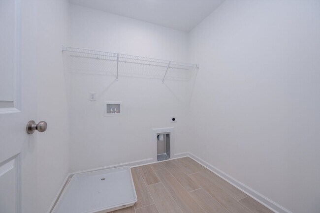 Building Photo - Brand New and Move-in Ready!