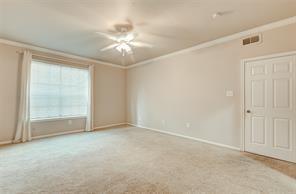 Building Photo - 2255 Braeswood Park Dr