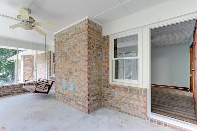 Building Photo - 130 Aspen Way
