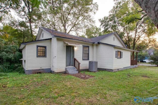 Building Photo - 3501 Dubose St SW