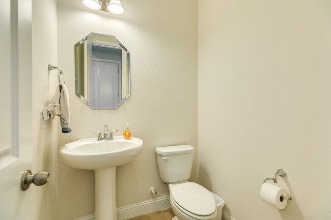 Building Photo - 2329 Vineyard Terrace Ln