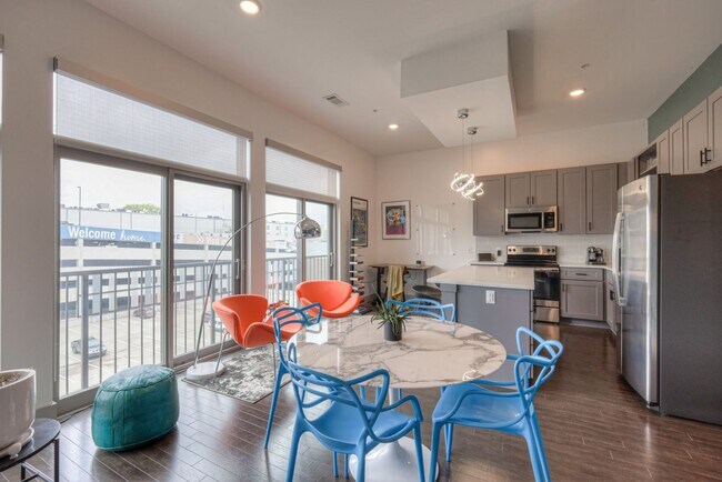 Building Photo - 8th South Condo - Near Soccer Stadium