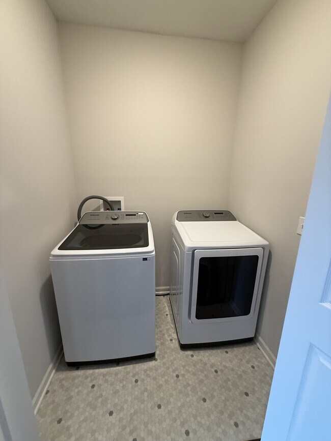 Building Photo - 7909 NW 124 St