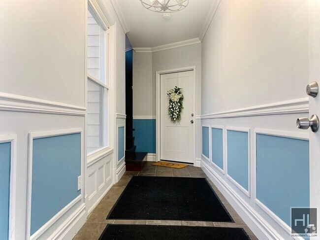 Building Photo - 107 Shonnard Pl