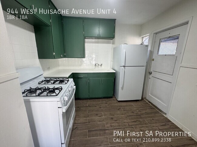 Building Photo - 944 W Huisache Ave