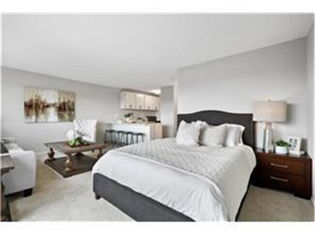 Building Photo - 15 S 1st St