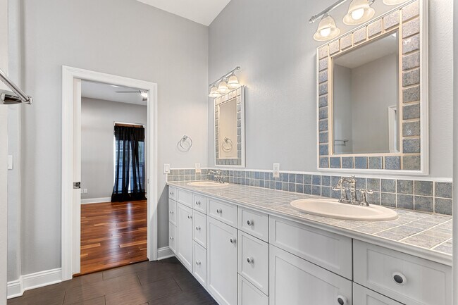 Building Photo - 3287 Cabot Cove Dr