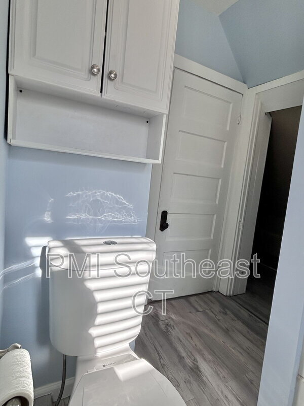 Building Photo - 26 Kinney Ave