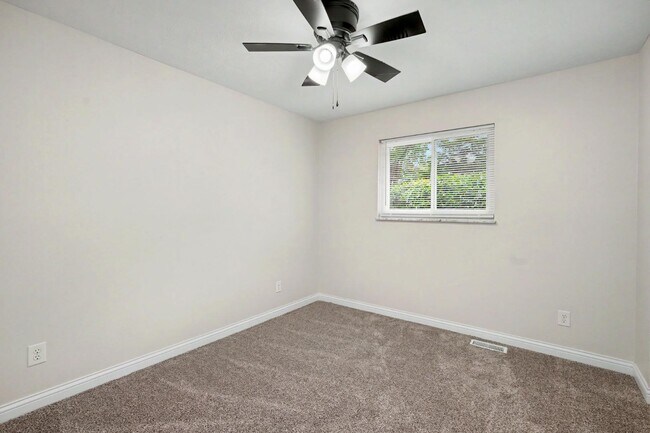 Building Photo - 2569 Richmar Dr