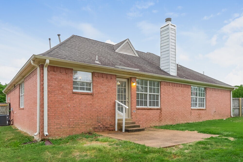 Building Photo - 7744 Shadow Glen Ln