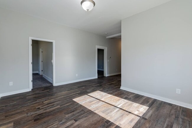 Building Photo - Amazing Three Bedroom Home!