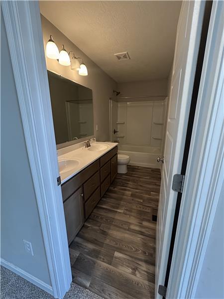 Building Photo - 10561 Elderberry Ln