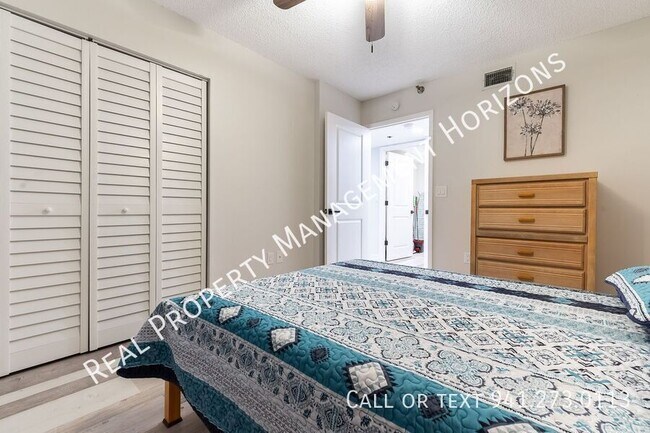 Building Photo - 3750 Pinebrook Cir