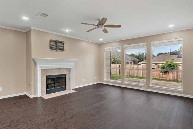 Building Photo - 4204 Fairmeadow Dr