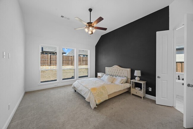 Building Photo - 2130 Sun Meadow Dr