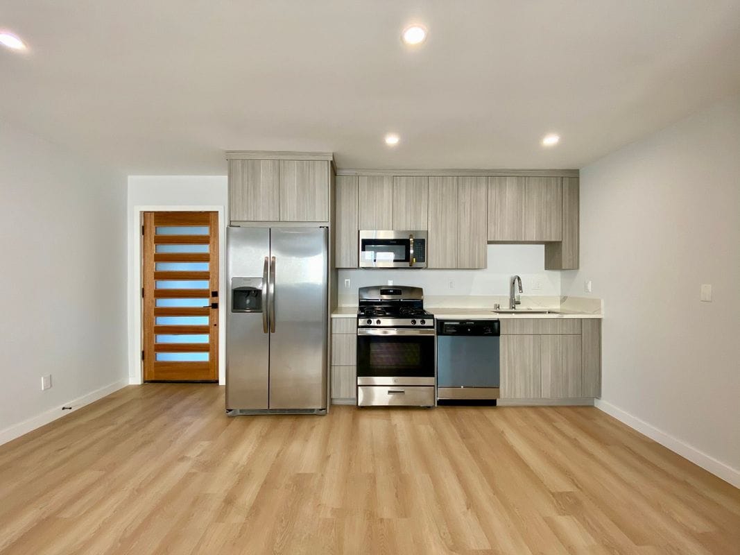 Building Photo - 3207 W 3rd St