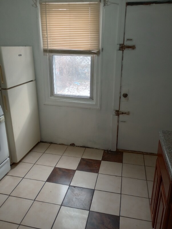 Building Photo - 16xx W Juniata St