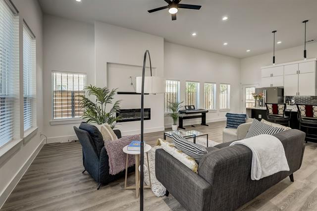 Building Photo - 2618 Carpenter Ave