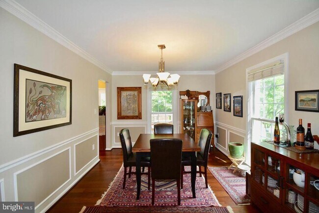 Building Photo - 6153 Summer Park Ln