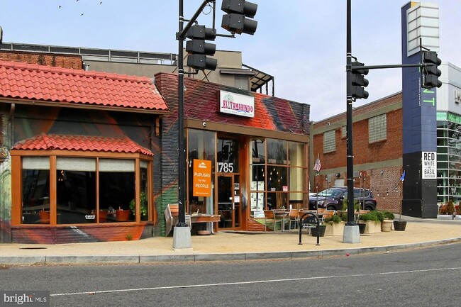 Building Photo - 1701 16th St NW