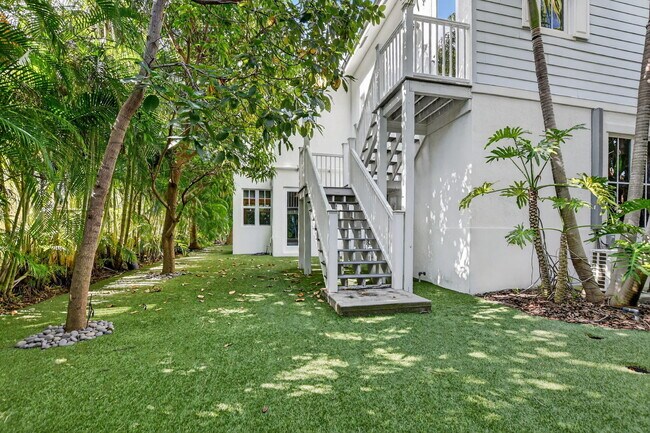 Building Photo - 200 NW 10th St