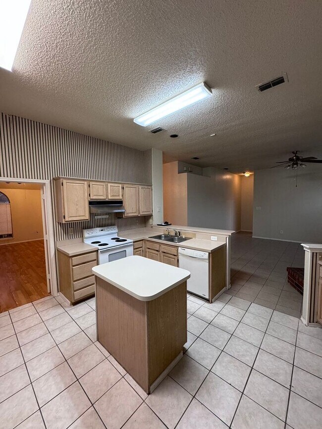 Building Photo - 4 Bedroom House in McKinney, TX