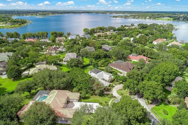 Building Photo - Stunning 5-Bedroom Pool Home on Nearly 2 Acres!