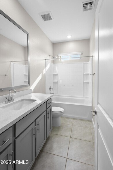 Building Photo - 155 N Lakeview Blvd