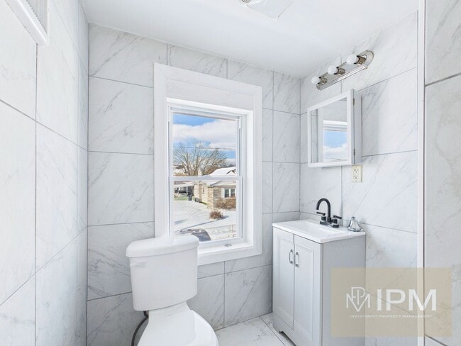 Building Photo - Charming 3 Bed, 1.5 Bath in Steelton, Pa!