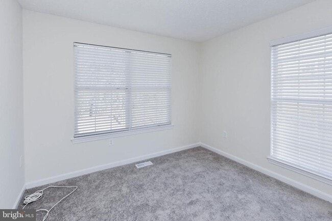 Building Photo - 5908 Grenfell Loop