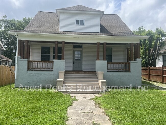 Primary Photo - 3043 E 5th Ave