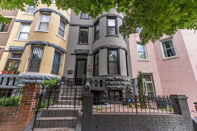 Primary Photo - Luxurious Living in NW DC!