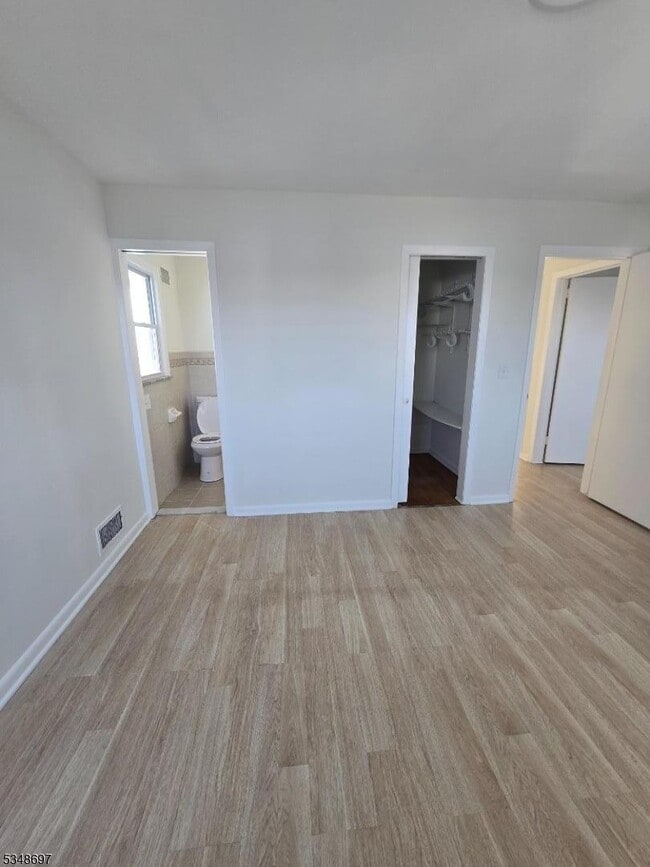Building Photo - 67 Lindsley Ave