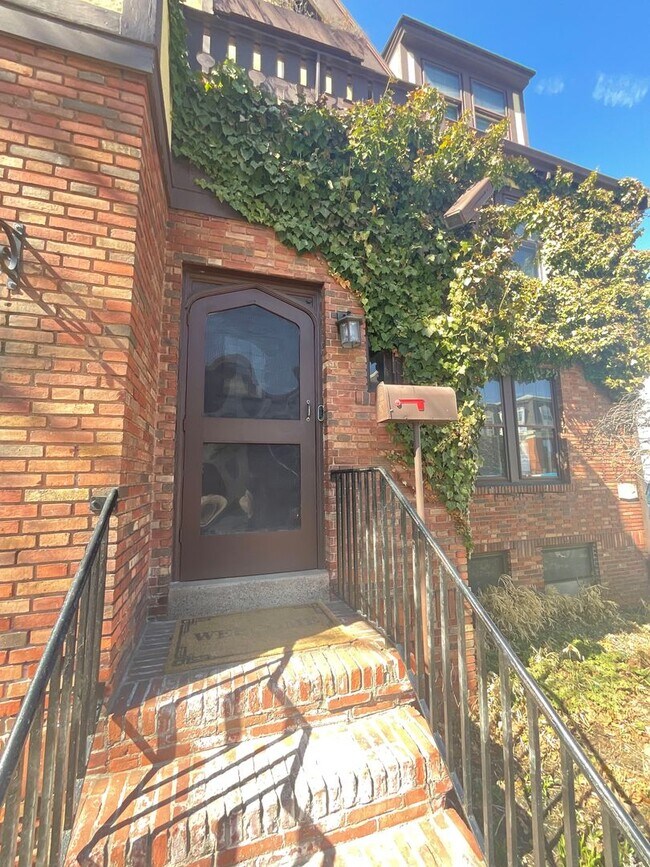 Building Photo - 0 Macdonough Place