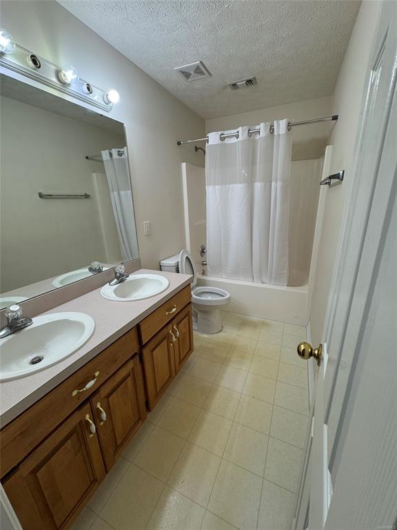 Building Photo - 33 JamesTown Loop