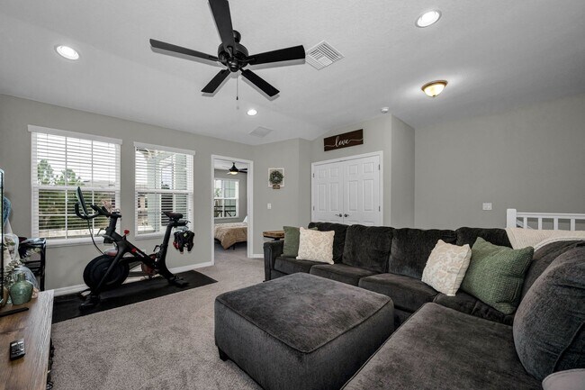 Building Photo - 30179 Southwell Ln