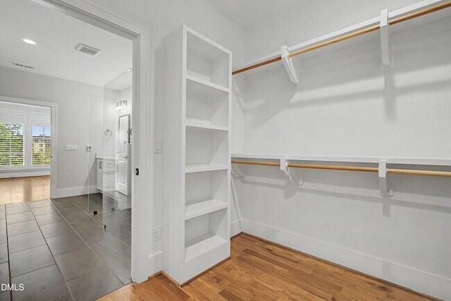 Building Photo - 163 E Park St