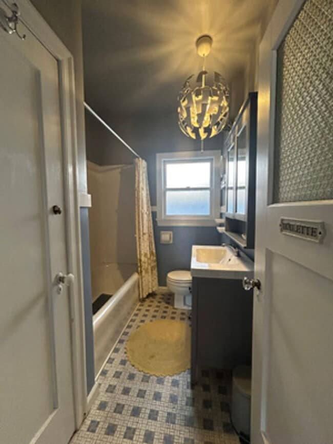 Building Photo - Welcome to this Fully Furnished Crocker Highland Gem!