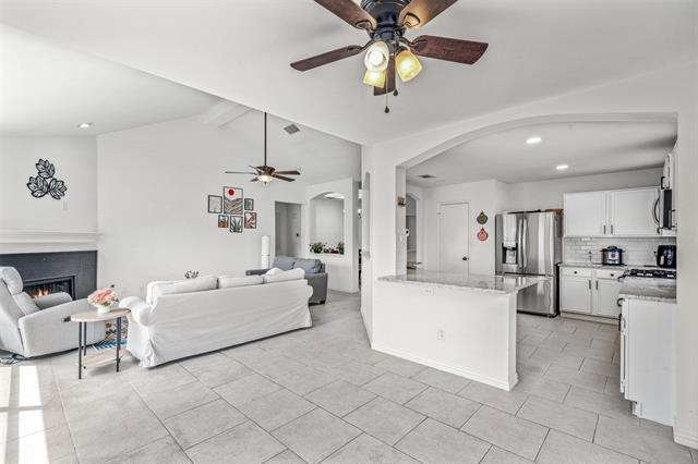 Building Photo - 1011 Ridgecrest Dr