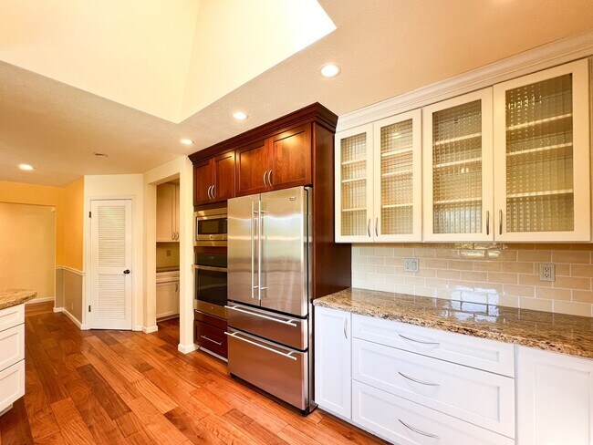 Building Photo - Charming Four Bedroom Home in Napa's Sough...