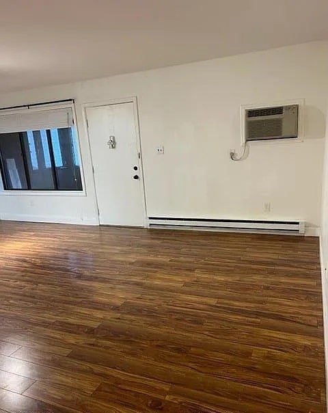 Living room - 103 Amberly Dr