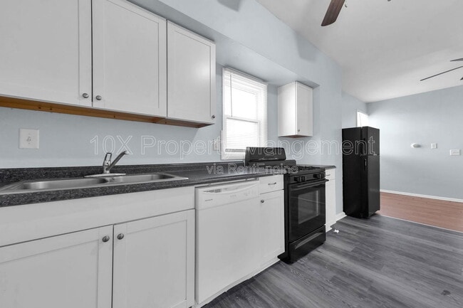 Building Photo - 1803 S 6th St