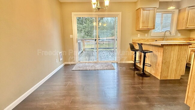 Building Photo - 31719 N Barbara Ave