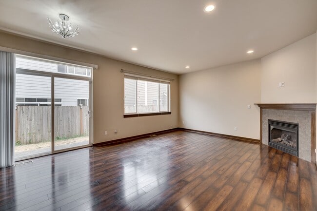 Building Photo - Bothell 4 Bedroom, Northshore Schools!