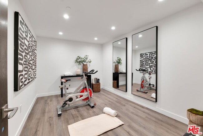 Building Photo - 3116 Elvido Dr