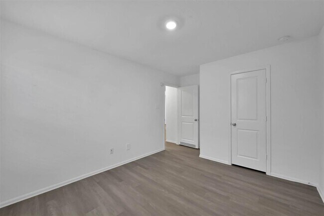 Building Photo - 3795 Solanum Dr